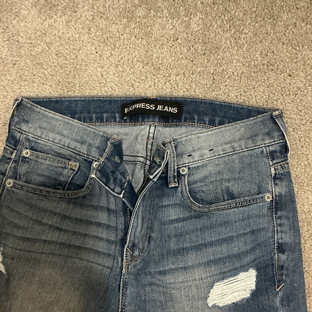 Express Women's Blue Cropped Jeans